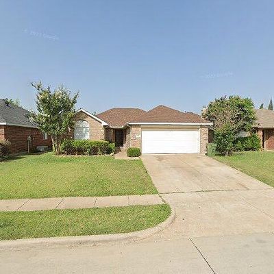 2114 Sophie Ln, Arlington, TX 76010