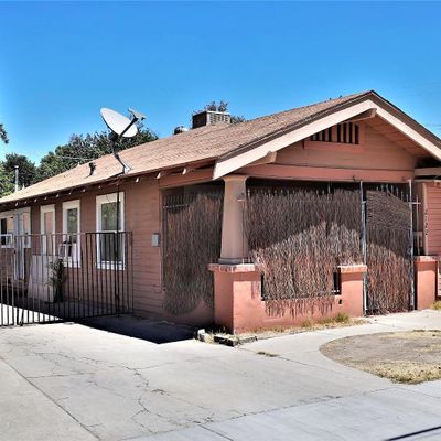 2122 Palm St, Bakersfield, CA 93304