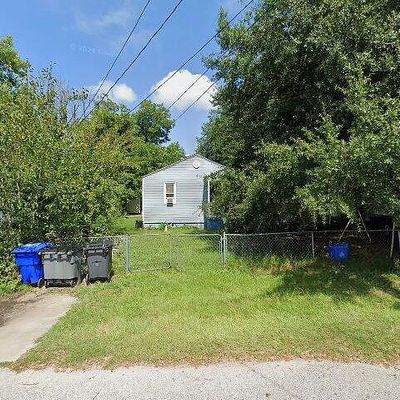 2132 Commander Rd, North Charleston, SC 29405