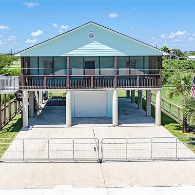 223 Palmetto Point Rd, Rockport, TX 78382