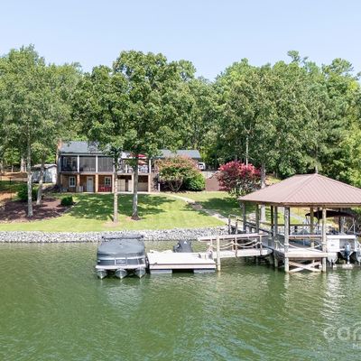 2240 Duck Cove Ln, York, SC 29745