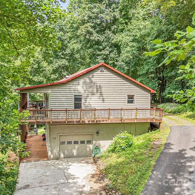 228 Barefoot Cv, Burnsville, NC 28714