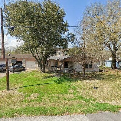 230 Kansas St, Bacliff, TX 77518