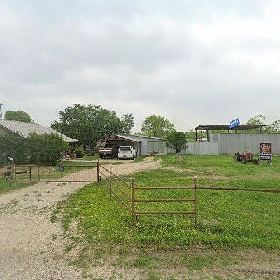 19240 Senior Rd, Von Ormy, TX 78073