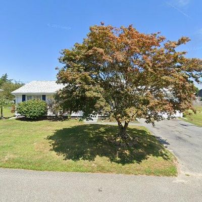 198 Lepes Rd, Somerset, MA 02726