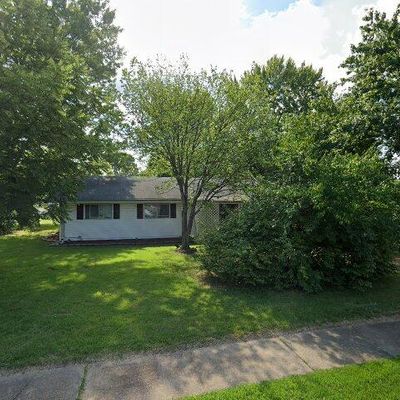 2 Blanchette Dr, Florissant, MO 63031