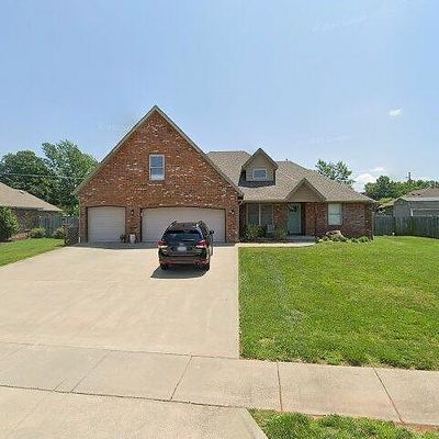 202 Long Dr, Willard, MO 65781