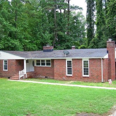 205 Robinhood Rd, Franklin, VA 23851