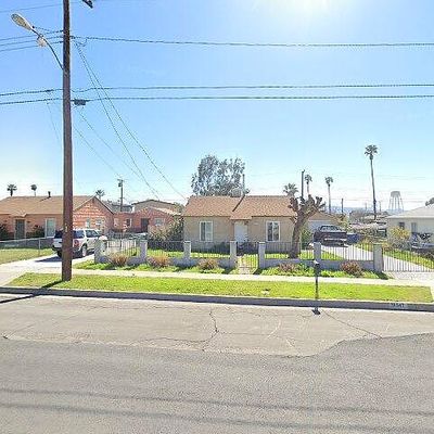 26647 6 Th St, Highland, CA 92346