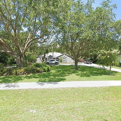 2710 Ne Pinecrest Lakes Blvd, Jensen Beach, FL 34957