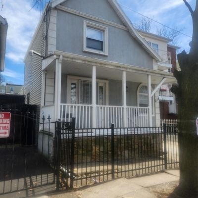 273 Lake St, Newark, NJ 07104