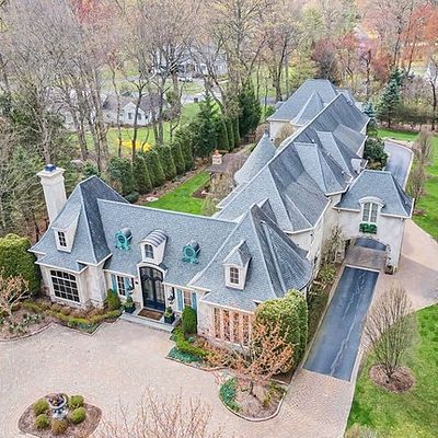 274 Woodside Ave, Franklin Lakes, NJ 07417