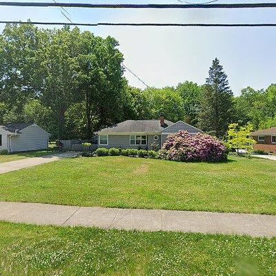 27577 Bassett Rd, Westlake, OH 44145