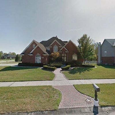 28002 Santa Anita Dr S, Chesterfield, MI 48047