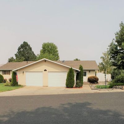 285 Reservoir Dr, Lewiston, ID 83501