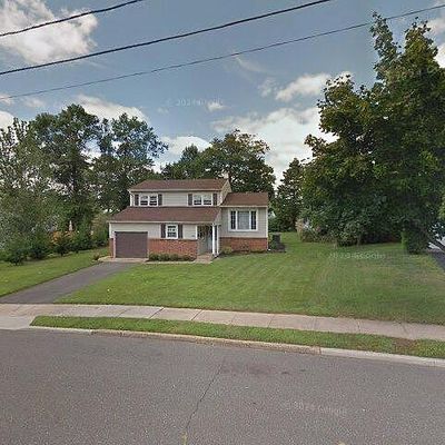 290 Cherry Ln, Bordentown, NJ 08505