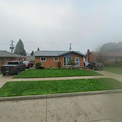 29075 Spoon Ave, Madison Heights, MI 48071