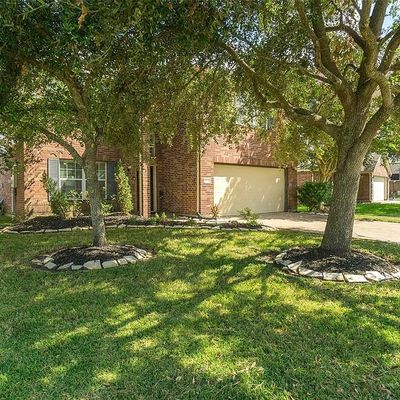 2934 Silver Landing Ln, Dickinson, TX 77539