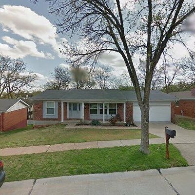 2974 Spring Water Dr, Saint Louis, MO 63129