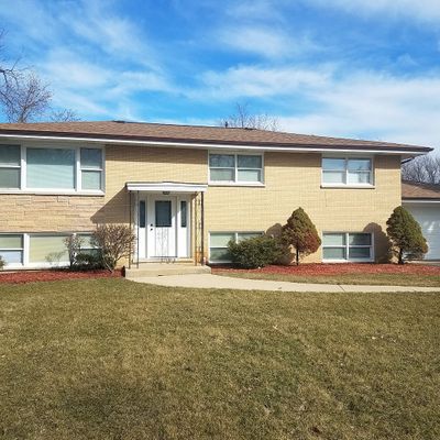 2 N333 Euclid Ave, Glen Ellyn, IL 60137