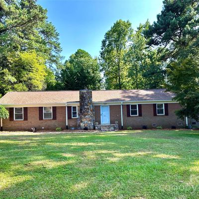 301 Middleton Ave, Matthews, NC 28104