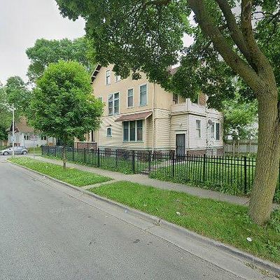 2377 N 44 Th St, Milwaukee, WI 53210