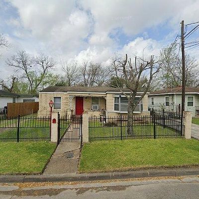 2411 Lucas St, Houston, TX 77026