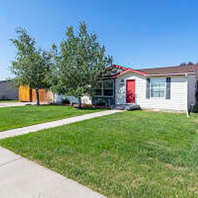 2502 Wrangler Rd, Gillette, WY 82718