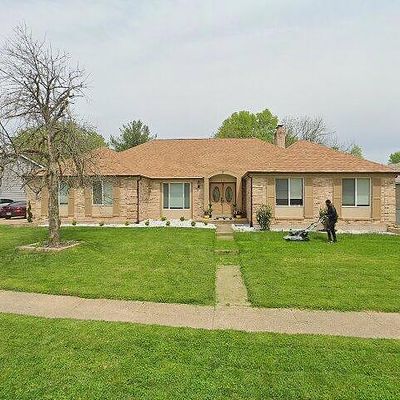 33 Meditation Way Ct, Florissant, MO 63031