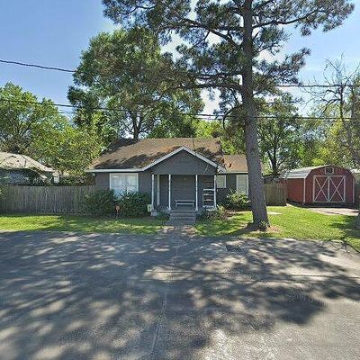 302 Wahl St, Crosby, TX 77532