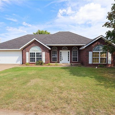 303 Maple Leaf Ave, Siloam Springs, AR 72761