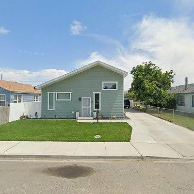 308 Avenue C, Grandview, WA 98930