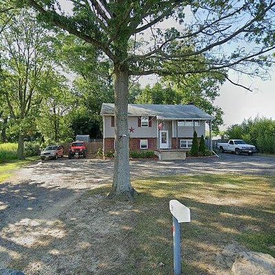 31 Beaver Ave, Mount Laurel, NJ 08054