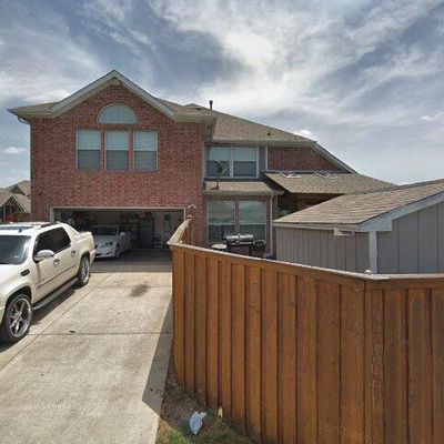 313 Water Crest Dr, Desoto, TX 75115