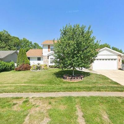 32 Barrington Dr, Saint Peters, MO 63376