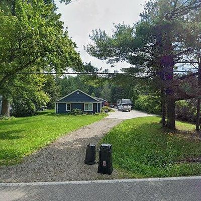 4222 Parker Rd, Fort Gratiot, MI 48059