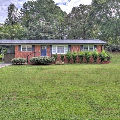 424 Blackberry Ln Se, Lindale, GA 30147