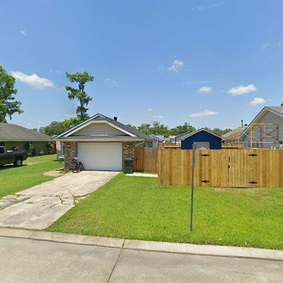 435 Tanglewood Dr, Houma, LA 70364