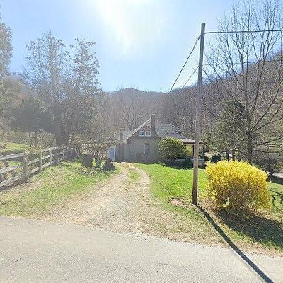 47 Saw Branch Rd, Candler, NC 28715