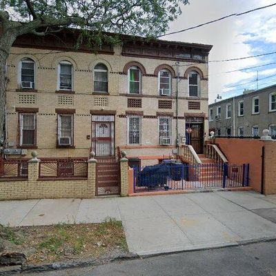 395 Ashford St, Brooklyn, NY 11207