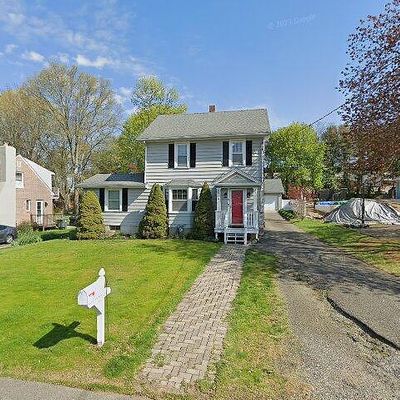 41 Sunnyside Ct, Milford, CT 06460