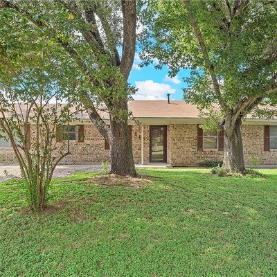 518 E Avenue G, Rosebud, TX 76570