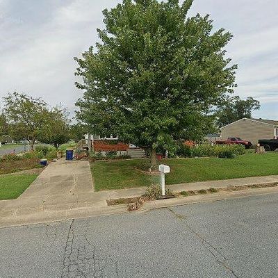 52 N Fairfield Dr, Smyrna, DE 19977