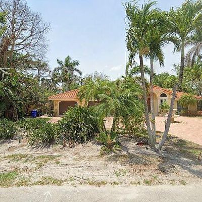 5203 Starfish Ave, Naples, FL 34103