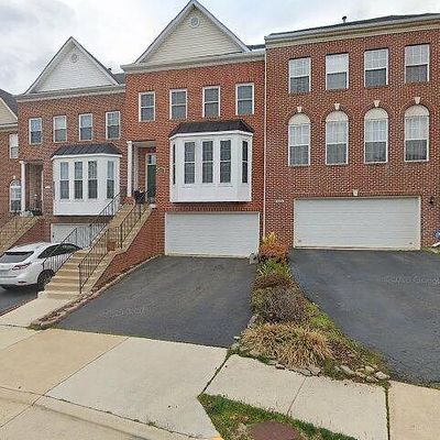 5277 Ballycastle Cir, Alexandria, VA 22315