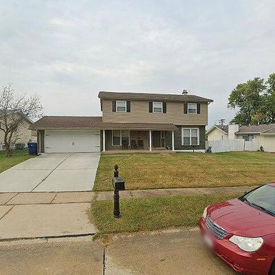 5645 Delcastle Dr, Florissant, MO 63034