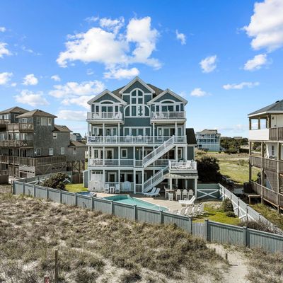 56999 Lighthouse Ct, Hatteras, NC 27943