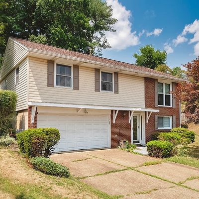 570 Greenfield Ct, Irwin, PA 15642