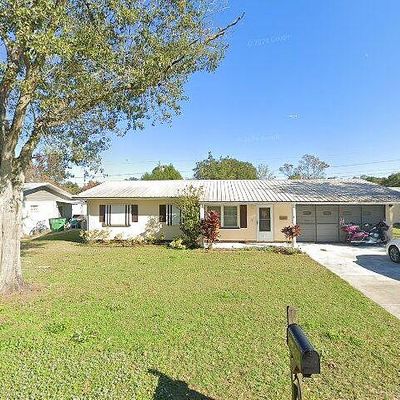 5848 Beech St, Zephyrhills, FL 33542