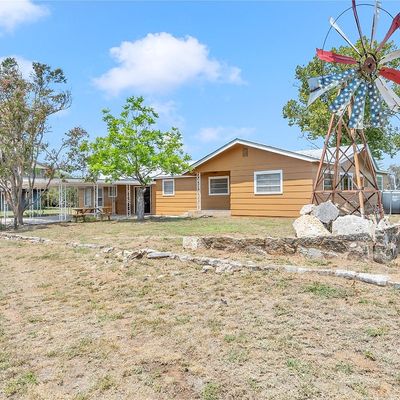 595 Golden Beach Dr, Buchanan Dam, TX 78609